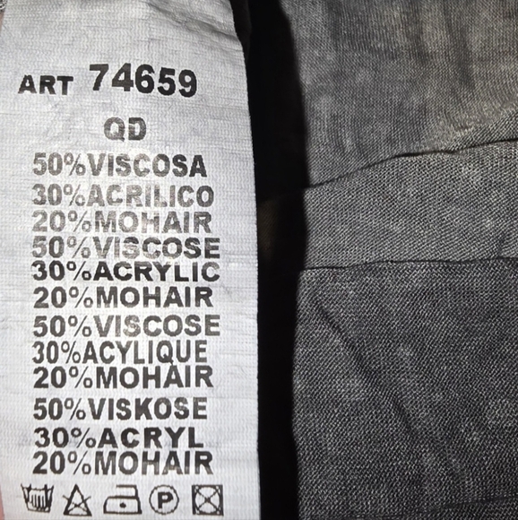 Made in Italy Layered Top Sweater with Scarf Charcoal Gray with Floral Women's M - Picture 8 of 9